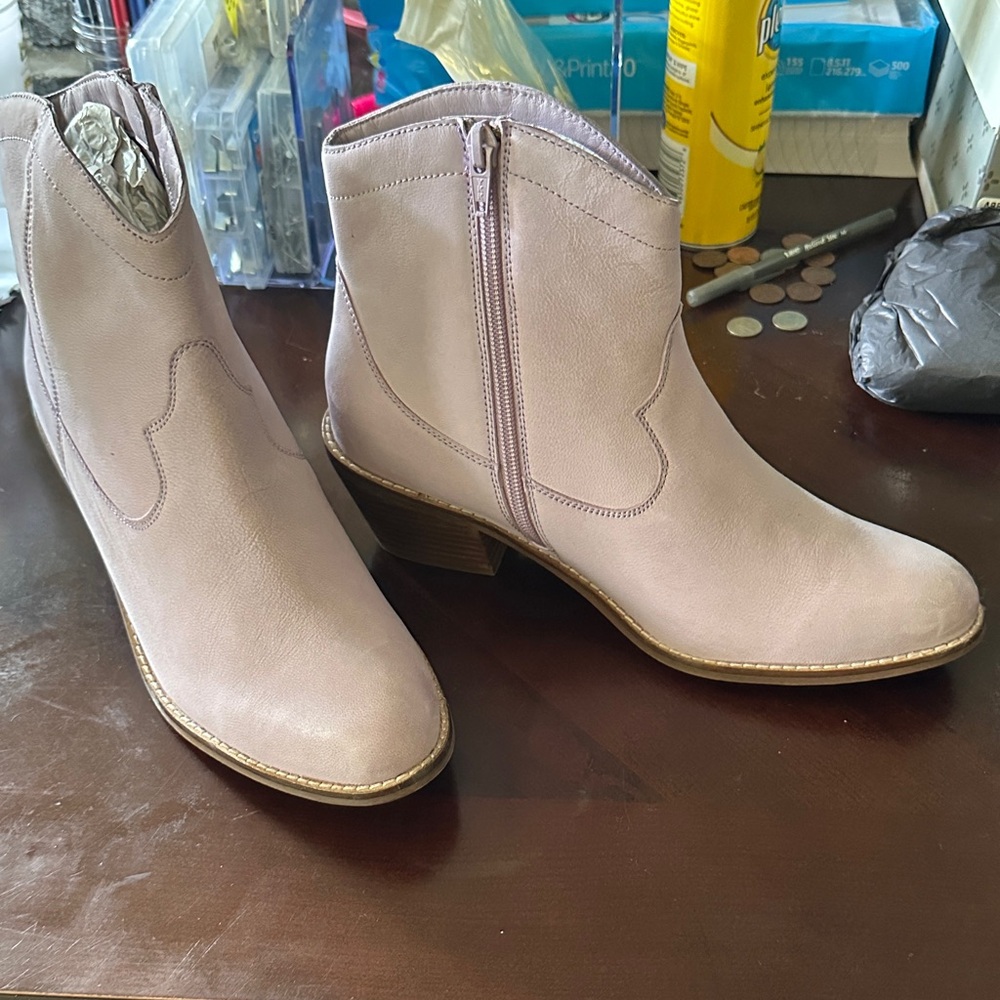 Seychelles Light Purple Ankle Boots